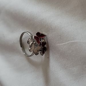 Butterfly ring
